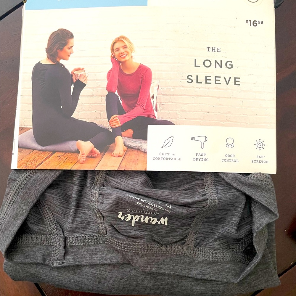 Long sleeve Wander by Hottoties. NWT